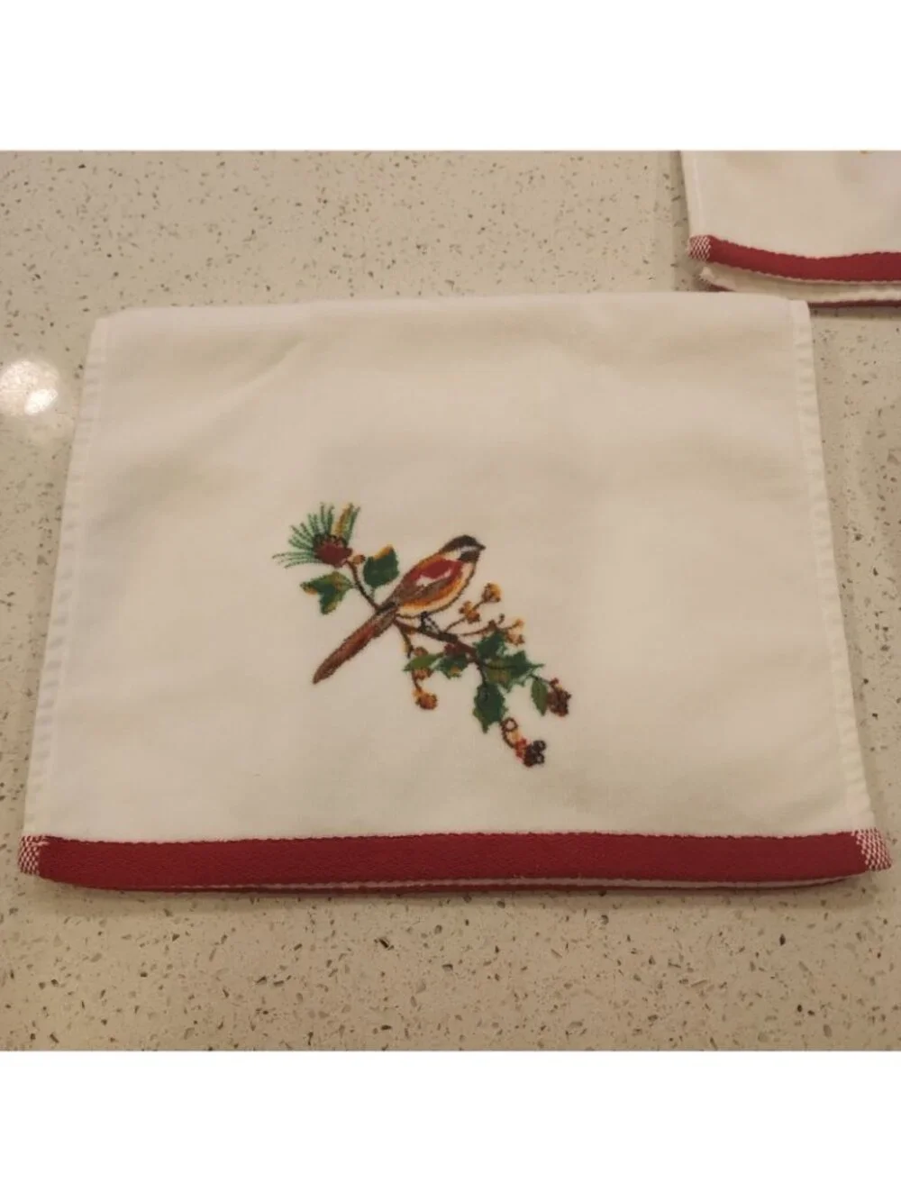 Lenox Christmas Holiday Bath Hand Towel Set Of 4 Red White Green Holly Bird